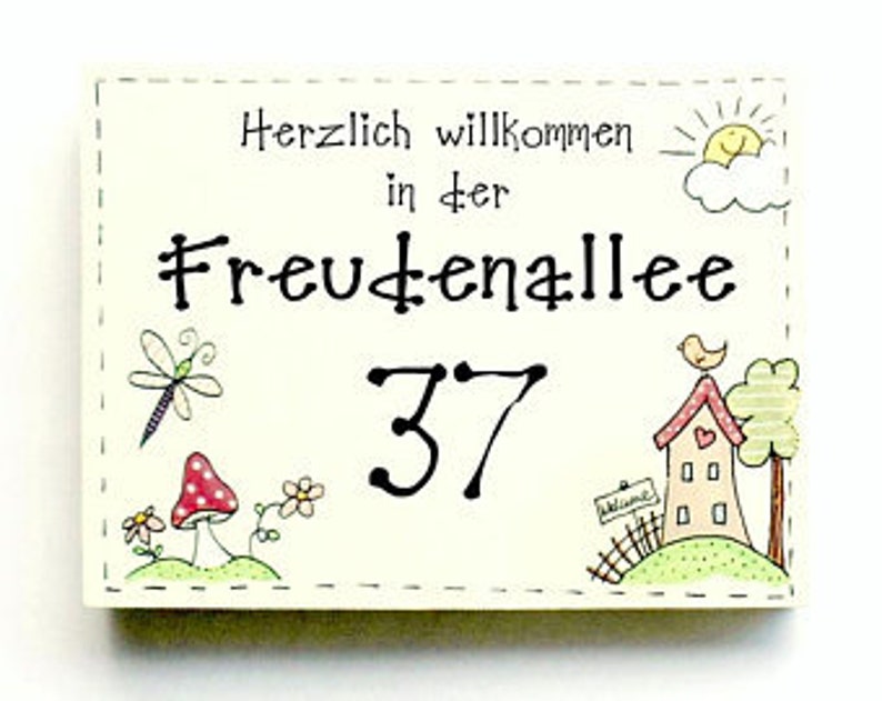 Türschild Familie aus Holz mit Name personalisiert. Holzschild mit Aufhängekordel für die Haustür. Ausgefallenes Geschenk zum Einzug, Umzug, Geburtstag, Valentinstag, Muttertag, Vatertag. Familienschild, Haustürschild für das Zuhause.