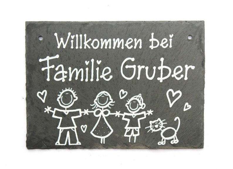 Türschild Familie aus Schiefer personalisiert mit Name. Wetterfestes Schieferschild mit Figuren. Namensschild, Haustürschild, Familienschild, Willkommensschild handbemalt. Geschenk Hochzeit, Geburt, Umzug, Einzug, Geburtstag, Weihnachtsgeschenk.