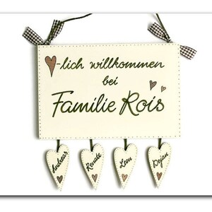 Türschild Familie aus Holz mit Namen personalisiert. Holzschild, Familienschild handbemalt, Haustürschild, Holztürschild für Zuhause. Willkommensschild mit Aufhängekordel. Geschenk zu Hochzeit, Geburt, Umzug, Einzug, Muttertag, Weihnachten.