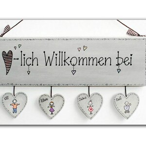 Türschild Familie aus Holz mit Name personalisiert. Holzschild mit Aufhängekordel für die Haustür. Ausgefallenes Hochzeitsgeschenk, Geschenk zum Einzug,  Geburtstag, Valentinstag, Muttertag. Familienschild, Haustürschild für das Zuhause.