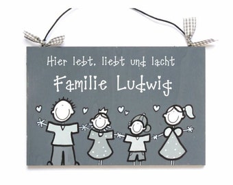 graues Familienschild aus Holz mit Namen personalisiert | Haustürschild Familie | Holzschild | Türschild | Namensschild | Holztürschild