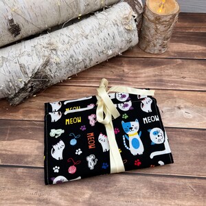 Cat custom crochet hook case personalized crochet hook organizer travel makeup brush holder Mothers day gift, travel pouch