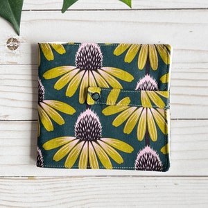 Minimalist Reise Halskette Veranstalter, kleine Ohrring Halter, faltbare Reise Schmuckschatulle, botanische Reise Schmuckrolle