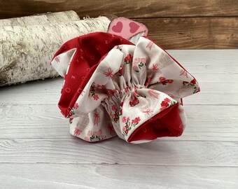 Jumbo ruffle scrunchies: XXL scrunchies floral and red spring themed