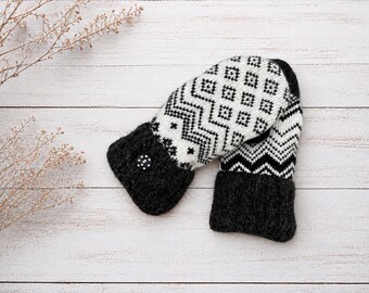 Upcycled Merino wool Sweater Mittens, cozy winter gloves, recycled sustainable clothing, eco friendly gift  teacher bus driver gift