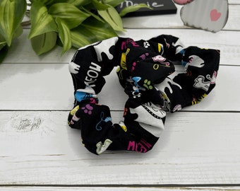 Black cat Large scrunchies hair tie, Add a Pop of Color: Stylish and Comfortable Large Colorful Scrunchie, hair accessories