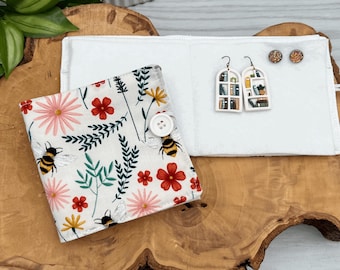 Earring holder Sewing gift for mom felt Needle book Needle organizer, Travel sewing pouch granddaughter gift enamel trading pin case