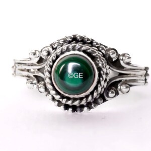 Malachite Gemstone Ring: 925 Sterling Silver, Round Faceted Stone