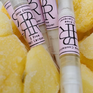 Hydrating Cuticle Oil Pens: Essential Oil Blend - 4 Pack