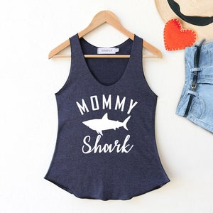 Mommy Shark Tank Top: Handmade Women&#39;s Shirt