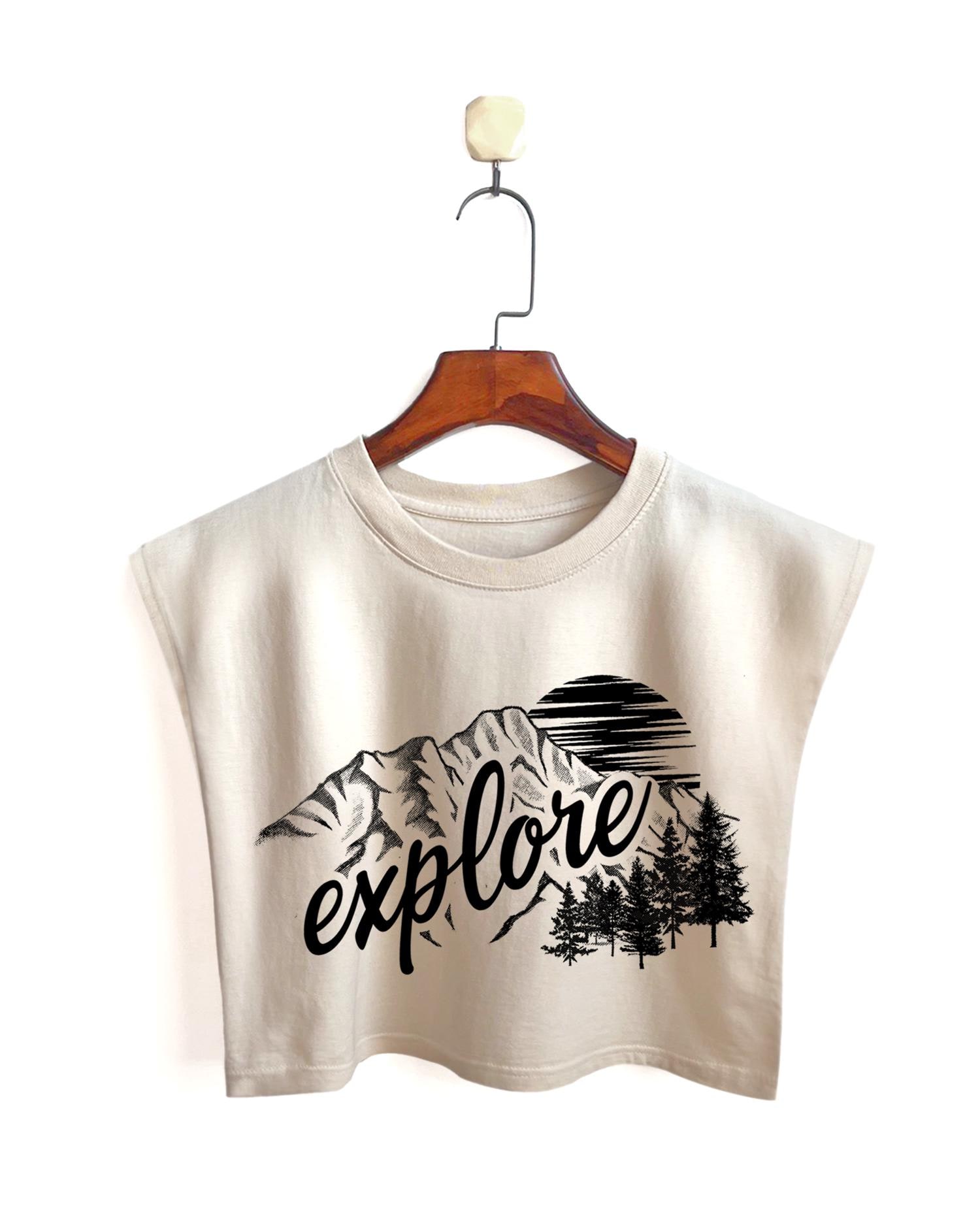 Mountain Graphic Muscle Tank Top: Sleeveless Cropped Shirt