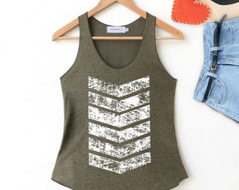 Arrow graphic tanktop: damesmode-T-shirt