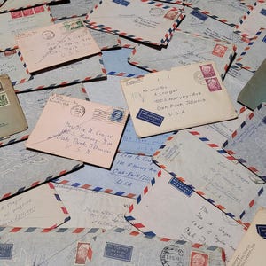 Cartas de la familia lingüística alemana de la década de 1950. Documentos manuscritos antiguos y material efímero