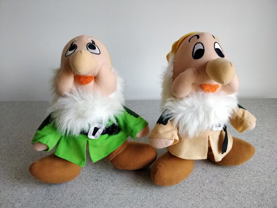 Peluches outlet enanitos blancanieves