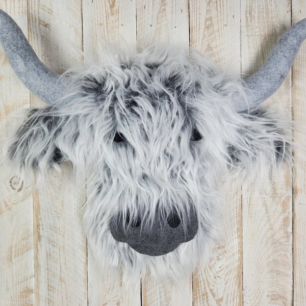 Highland Cow Wreath Attachment, Grey Cow Door Decor, Cow Wall Hanger, Rustic Highland Cow Door Hanger, Rustic Cow Decor