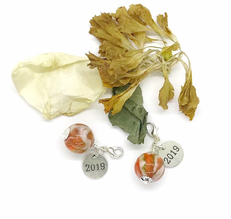 Memorial and keepsake flower petal jewelry / clip charm / 116 Etsy