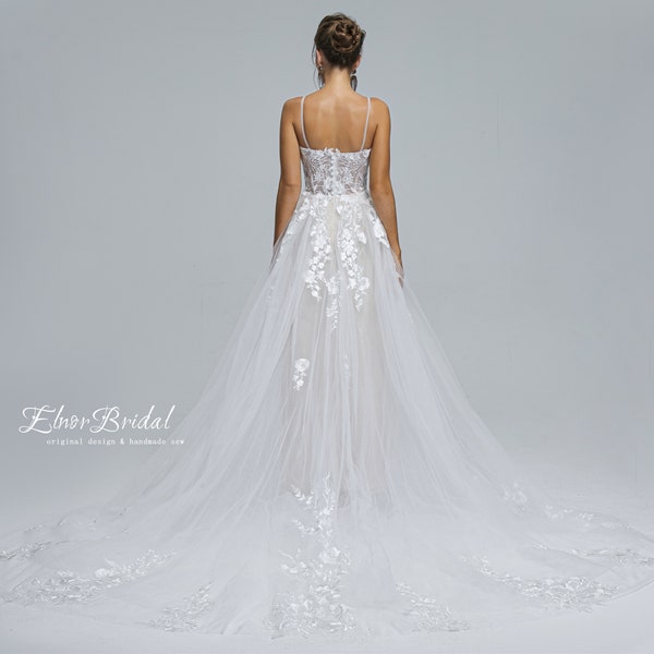 Elegant Backless Beach Lace A Line Wedding Dress,Spaghetti Straps Sheer Illusion Wedding Gown,Handmade Applique Tulle Wedding Bridal Dresses