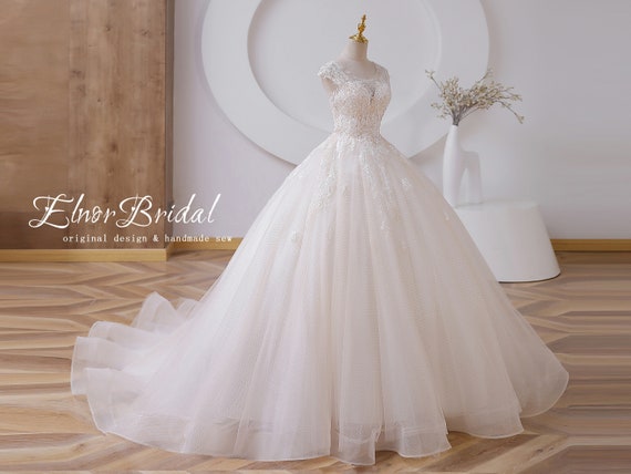 Princess Style Lace Wedding Dress Ball Gown, Beach Bride Dress