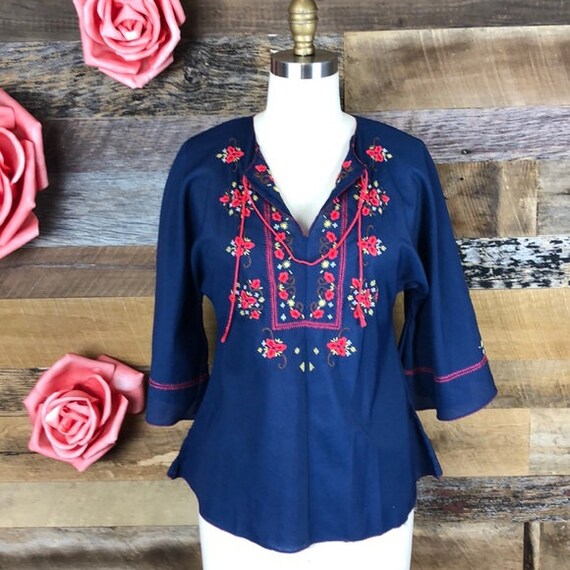 Vintage 1970s blue boho hippie blouse with red an… - image 2