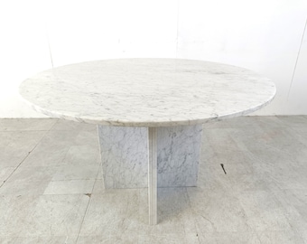 Vintage round White marble dining table 1970s - italian stone dining table - vintage center table - marble table - vintage table