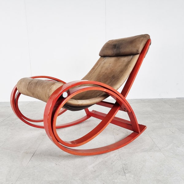 Sgarsul Rocking Chair de Gae Aulenti pour Poltronova, années 1960 - chaise à bascule moderne du milieu du siècle - chaise berçante vintage - fauteuil en cuir