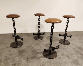 Chain link brutalist bar stools, 1970s - vintage leather bar stools - brutalist design - industrial bar stools - vintage bar stools