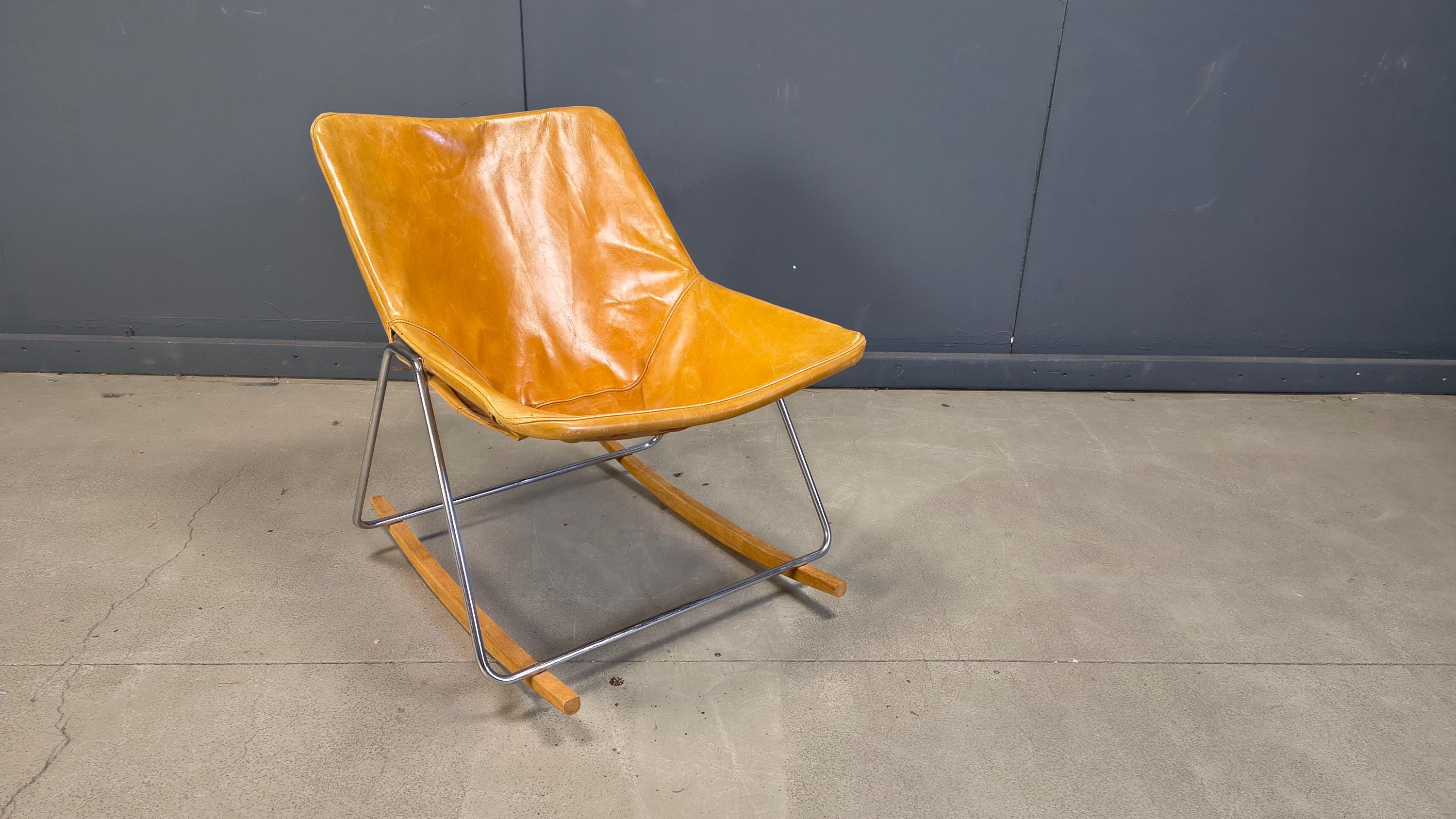 Rocking Chair Vintage G1 Par Pierre Guariche, Années 1950 - Rocking Design