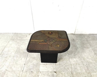 Mesa auxiliar atribuida a Paul Kingma, años 80 - mesa de centro brutalista - mesa de centro de pizarra - mesa de metal y piedra - mesa de centro kingma