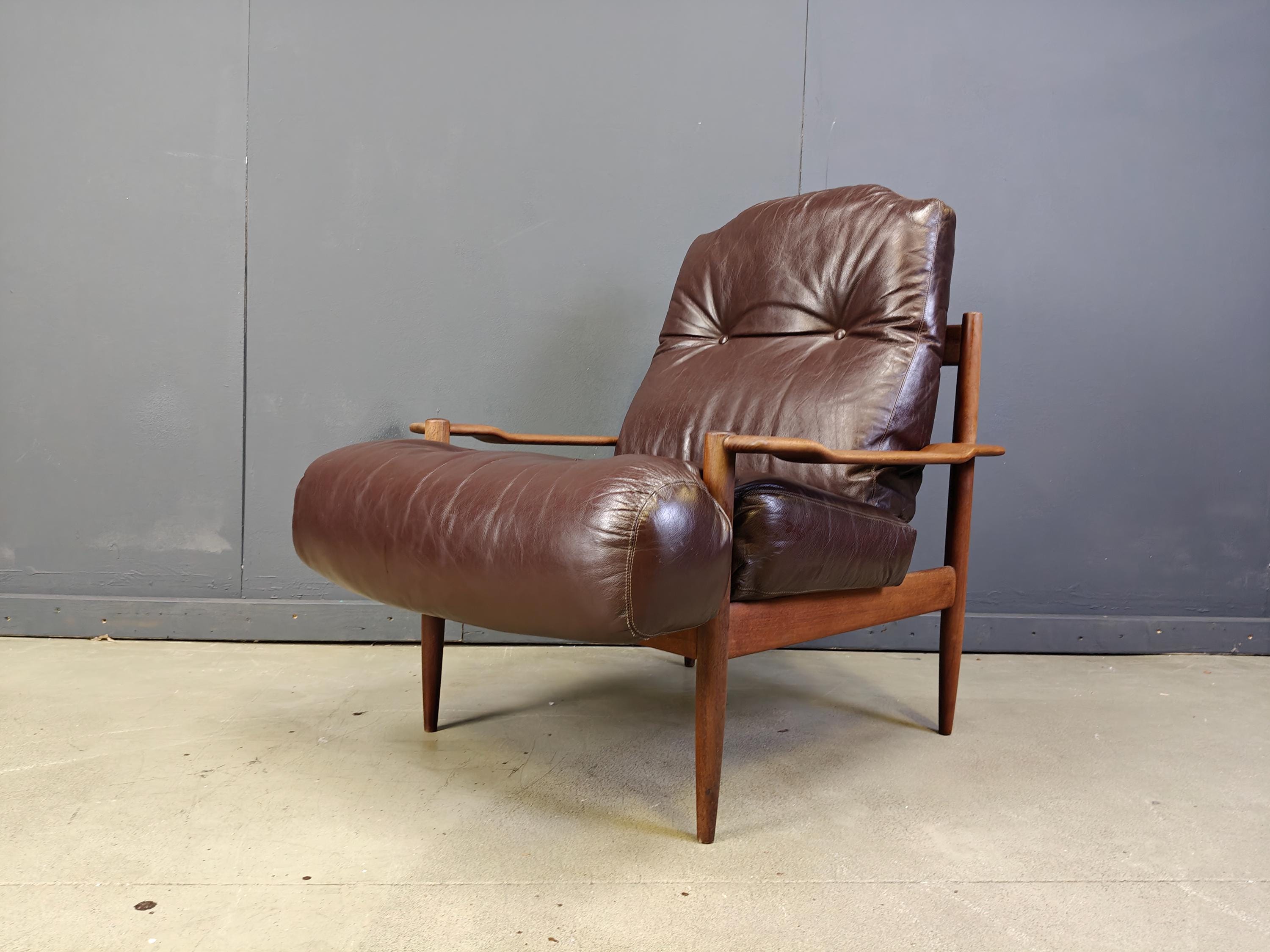 Fauteuil Vintage Scandinave, Années 1960 - Fauteuil En Bois De Teck Du Milieu Siècle Cuir Marron