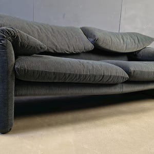 Maralunga sofa by Vico Magistretti for Cassina, 1970s - vintage maralunga sofa - original maralunga sofa - mid century sofa