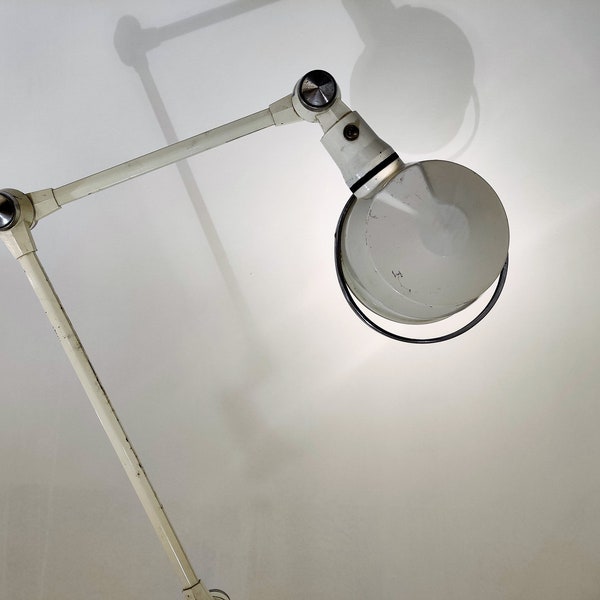 Lampe articulée de mur ou de bureau du milieu du siècle, 1960 - lampe de tâche articulée de français de cru - lampe d’hôpital d’époque - lampe industrielle de bureau