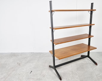 Halverwege de eeuw boekenplank van Olof Pira voor String AB, jaren 60 - teakhouten wandmeubel - modulaire wandmeubel - vintage wandmeubel - vintage etagère