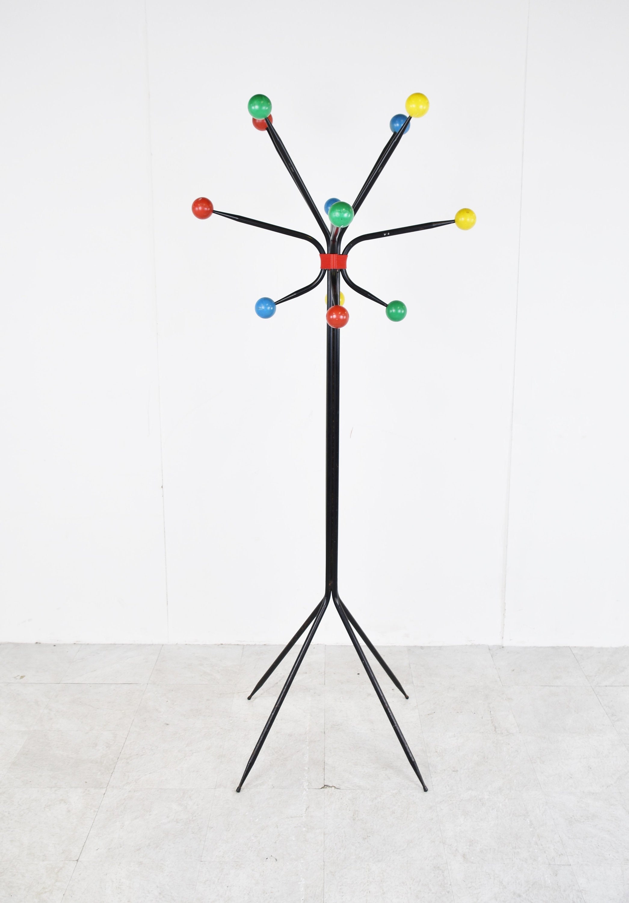 Mid Century Atomic Coat Stand, 1950s - Vintage Coloured Ball Mid Century Atomic Coat Stand, 1950s - Vintage Coloured Ball