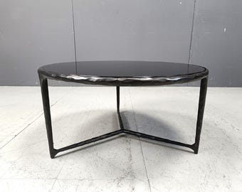 Mesa de centro trípode redonda brutalista vintage, década de 1970 - mesa de centro de cristal vintage - mesa de centro de acero vintage - mesa de centro de diseño