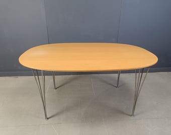 Stół Superellipse autorstwa Bruno Mathssona i Pieta Heina dla Fritz Hansen - zabytkowy stół jadalny - designerski stół jadalny