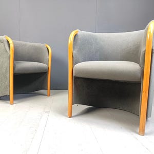 Par de poltronas italianas, década de 1980 - poltronas italianas vintage - cadeiras laterais vintage - cadeiras laterais de design