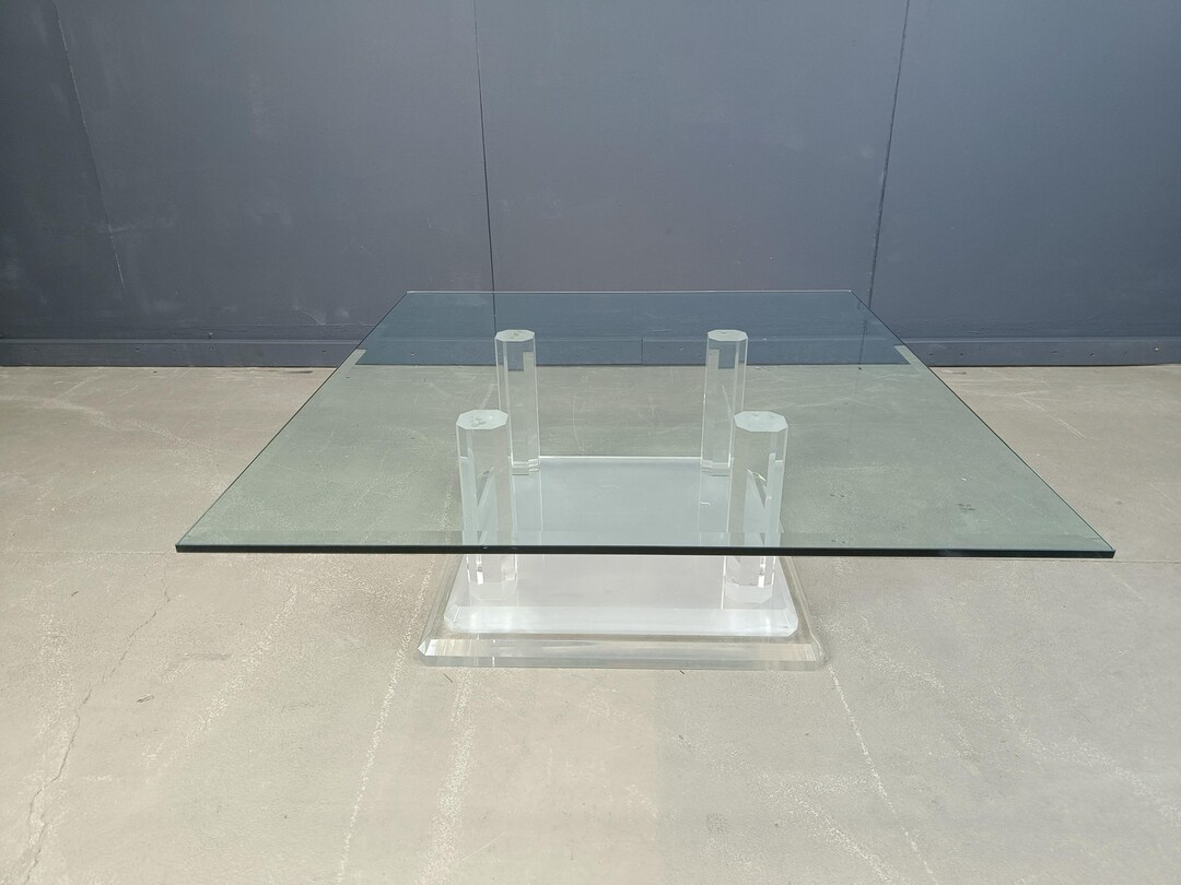 Lucite Column Coffee Table or Side Table, 1970s - Plexiglass