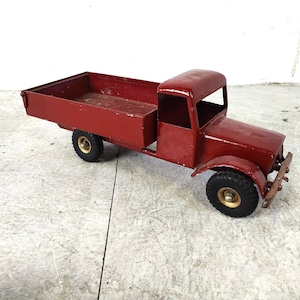 Vintage tri-ang tin toy car, 1950s - vintage toy car - vintage toy collectible - antique toys - vintage decoration - tin plate cars