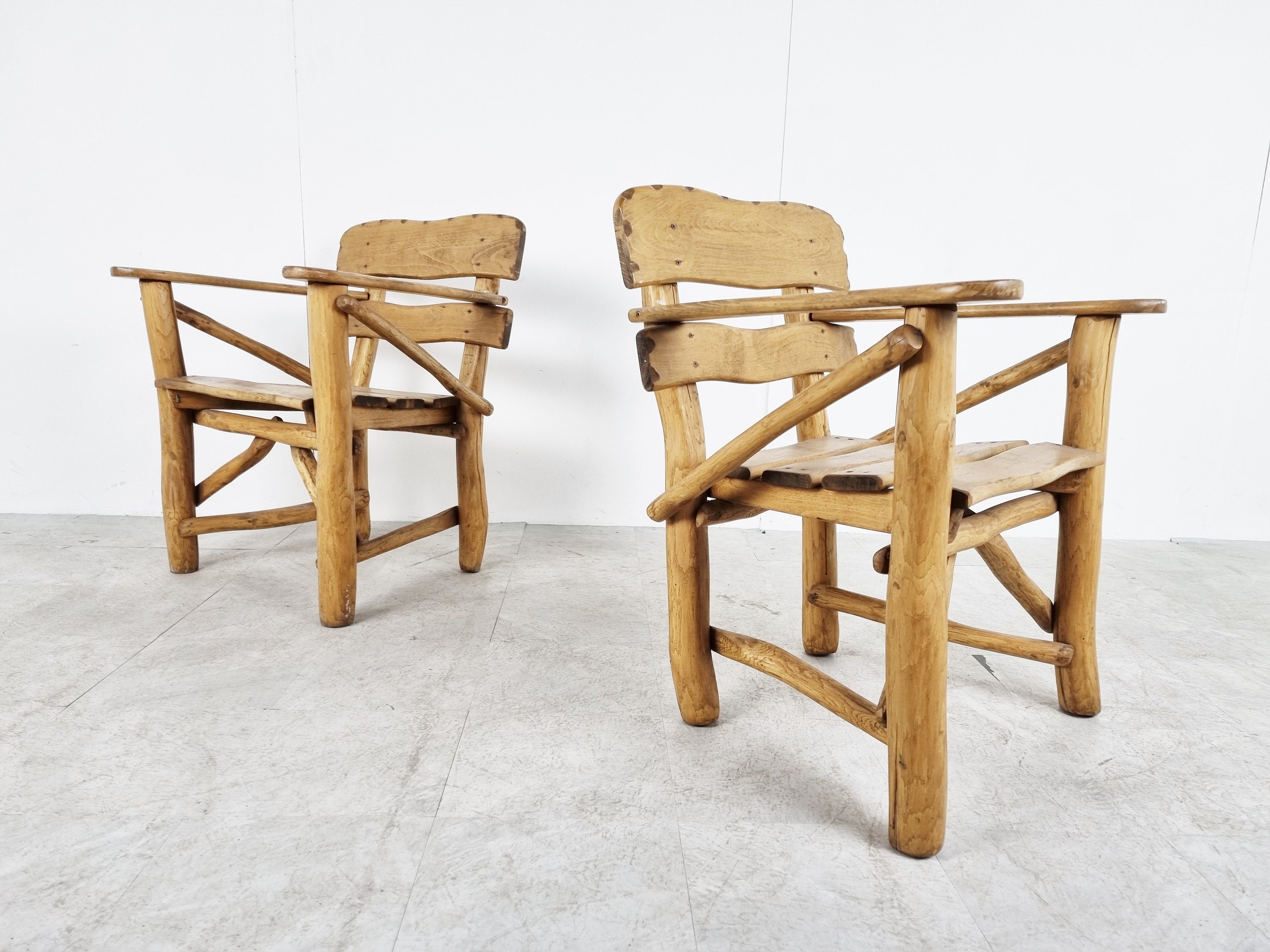 Paire De fauteuils Brutalistes,
