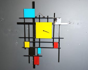 Posmtodern wall clock, 1980s - postmodern clock - vintage design clock