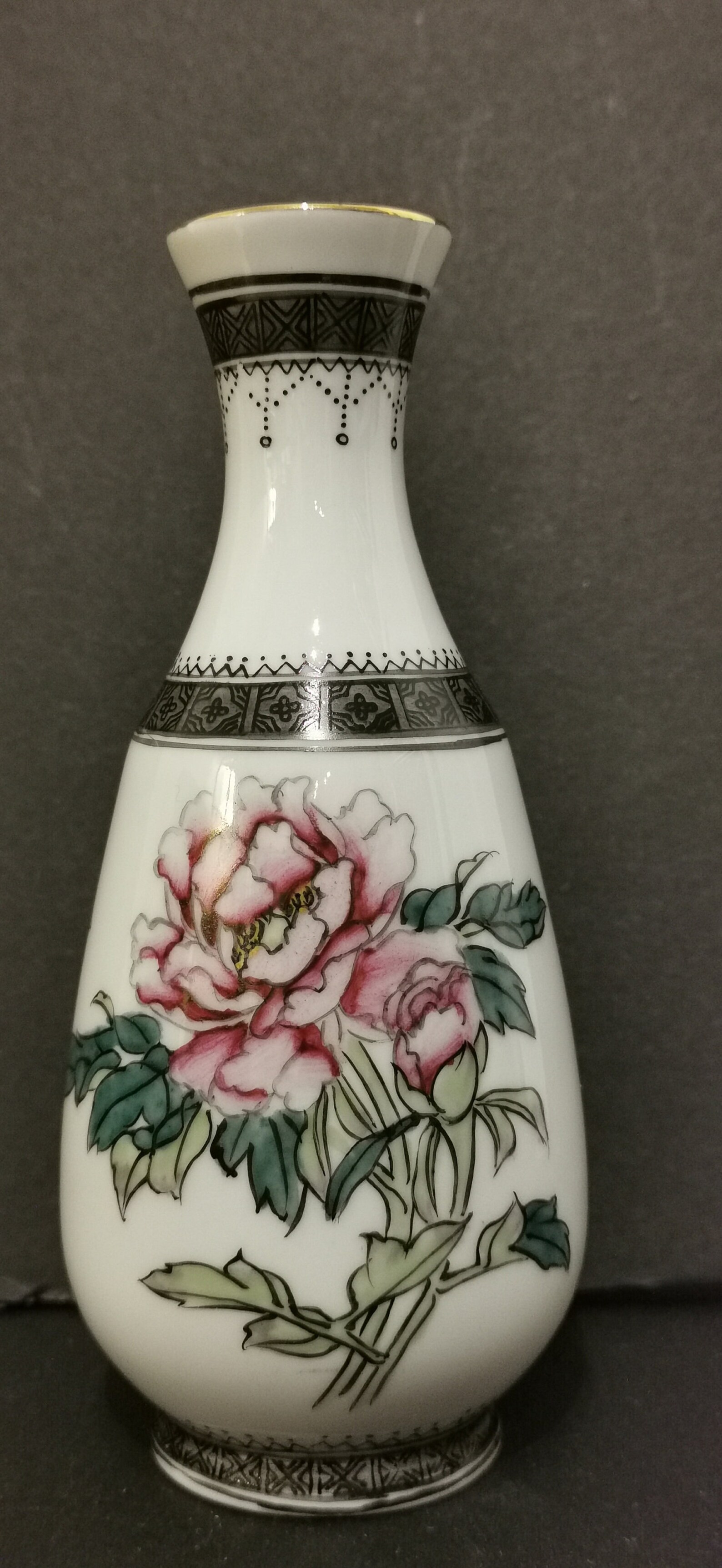 Vintage Chinese Porcelain Vase Peony Made in Liling Etsy