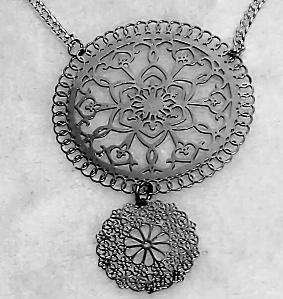1970s Silver Tone Mandala Necklace - Geometric Fi… - image 3