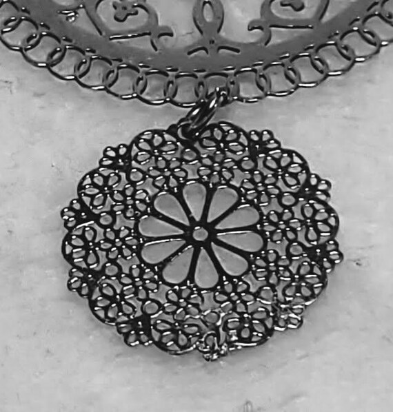 1970s Silver Tone Mandala Necklace - Geometric Fi… - image 4