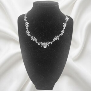 Vintage Style Silver Tone Floral Rhinestone Festoon Prom Necklace