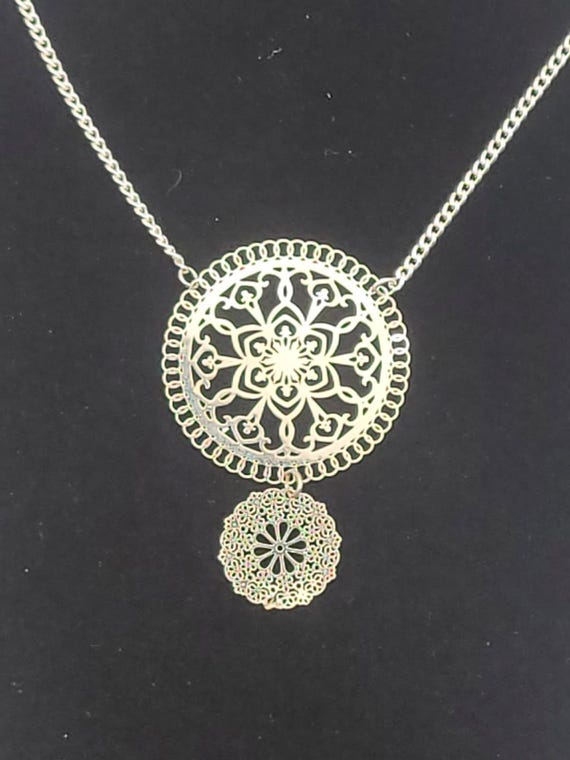 1970s Silver Tone Mandala Necklace - Geometric Fi… - image 5