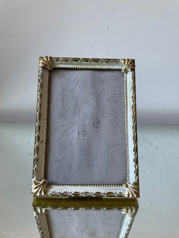 Vintage Gold & white colored Metal Picture Frame Small size Frames Materials Home & Hobby etna