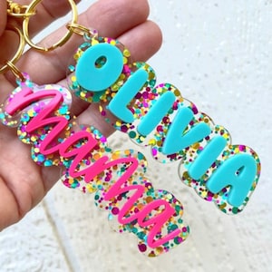 Name Keychain, Acrylic Tag, Personalized Name Clip, Backpack Keychain, Diaper Bag, Mama, NameCharm, Mother’s Day Gift, Luggage Tag
