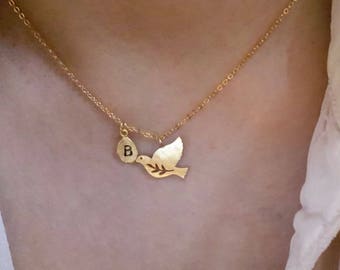 Gold Delicate Petite Bird Necklace,dove necklaces,initial leaf necklace,Animal,unique Necklace ,Bridesmaid Gift, valued gift
