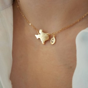 Delicate Petite Texas Map necklace,Texas necklaces,initial leaf necklace,Layering necklace,Bridesmaid Gift,valued gift