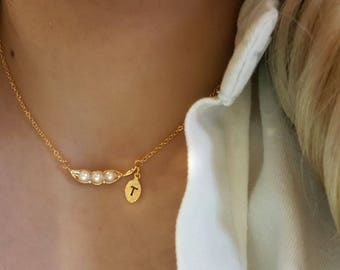 Delicate Petite Peas in pod necklace,pea in pod necklace,pearl necklace,Layering necklace, Tiny Necklace ,Bridesmaid Gift, valued gift